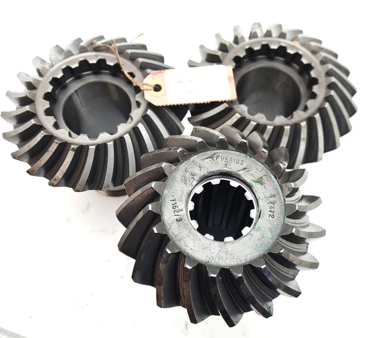 2520-99-815-6817 - Matching Bevel Gear Set of 3 - Gearbox - Daimler Ferret - FV160512 - LV9/ASC battlegroup-raydon battlegroup-raydon