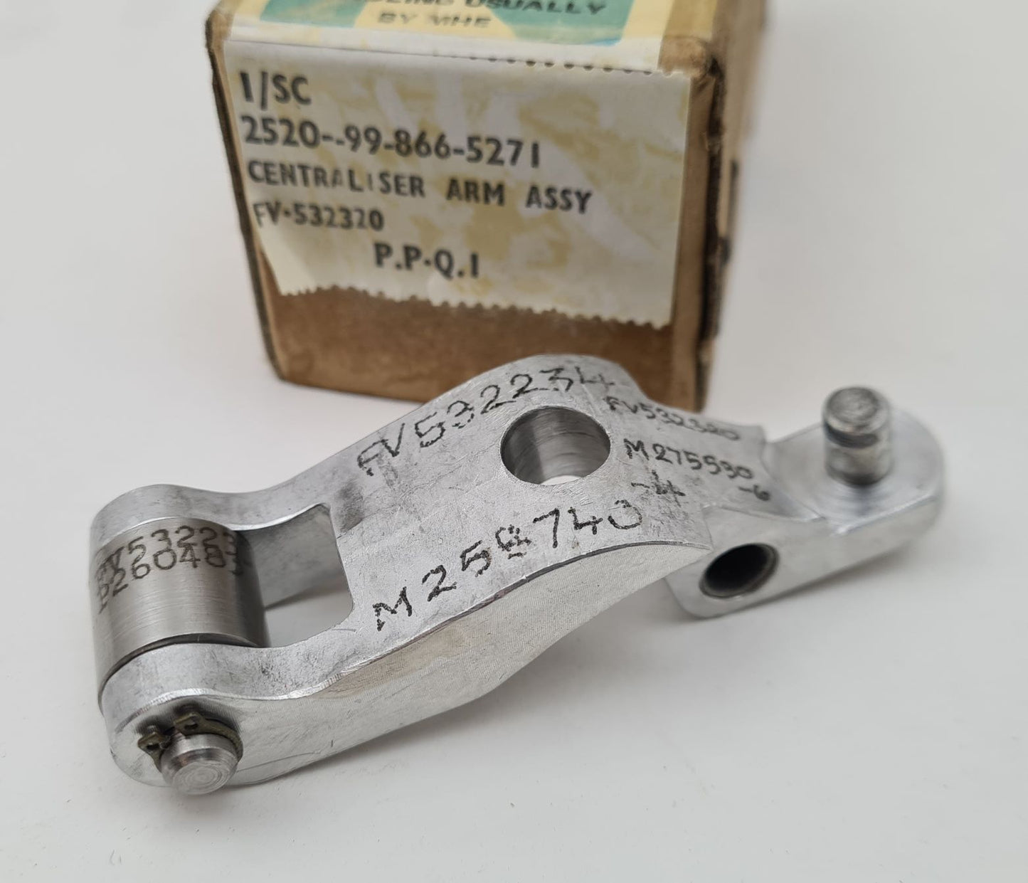 2520-99-866-5271 - Centraliser Arm Assy - FV532320	1/SC  - CV121738 - FVE12B/196