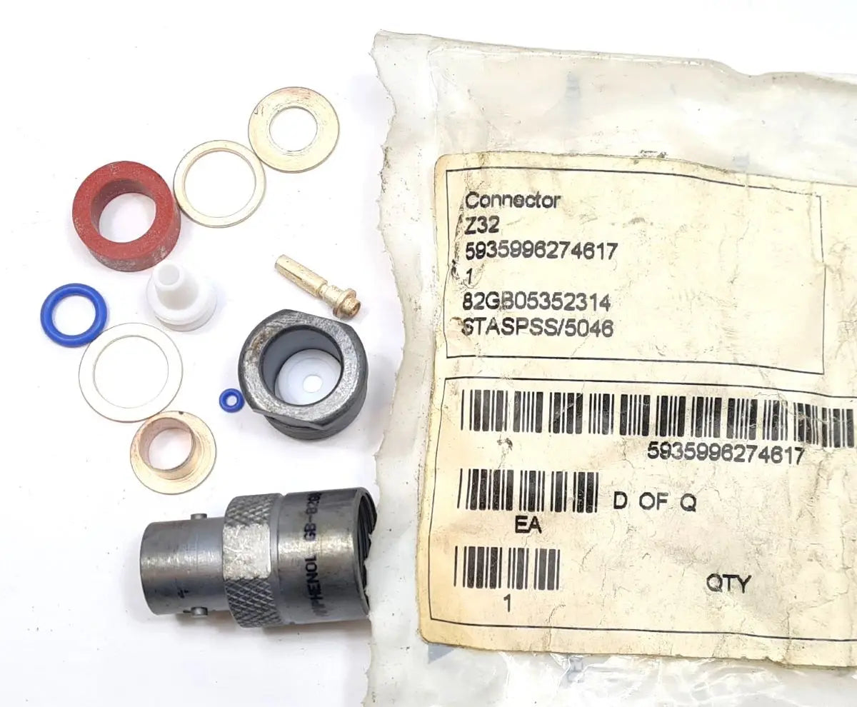 5935-99-627-4617 - Co-Axial Socket - Z32 - 50 Ohms 8A - 1000V - Clansman Radio Amphenol Ltd battlegroup-raydon